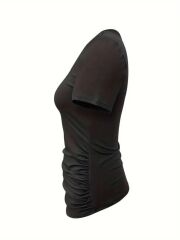 Kadın Kısa Kollu Yakası Açık Lazer Kesik Detaylı Viskon Bluz