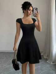 Kadın Kısa Kollu Geometrik Yakalı Janjan Krep Elbise