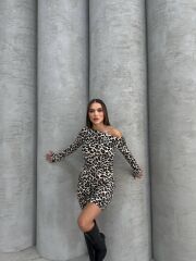 Kadın Uzun Kollu Leopar Desen Omuz Dekolteli Mini Elbise