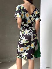 Kadın Dalgıç Kumaş V Yaka çiçek Desenli Kuşaklı Kalem Elbise