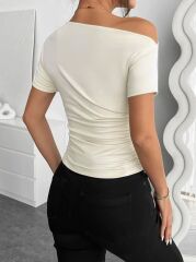 Kadın Kısa Kollu Tek Omuzu Açık Büzgülü Viskon Bluz