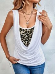 Kadın Kolsuz Degaje Leopar Detay Bluz