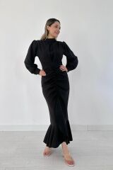 Siyah Volanlı Uzun Kol Elbise
