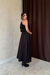 Siyah Beli Büzgülü Etek