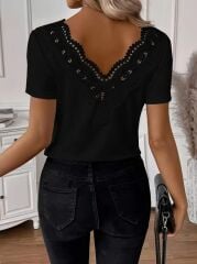 Kadın Kısa Kollu V Yakalı Arkası Dantelli Viskon Bluz