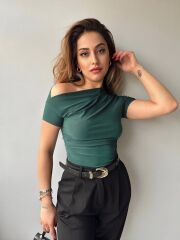 Kadın Sandy Kumaş Düşük Omuz Bluz