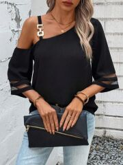 Kadın Askılı Asimetrik Kesim Kol Ve Yaka Kolda Tül Ve Aksesuar Detaylı Janjan Krep Bluz