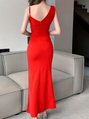 Kadın Ip Zincir Askılı Kruvaze Yakalı önden Fırfırlı Yırtmaçlı Janjan Krep Elbise