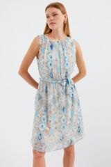 2501 Desenli Sıfır Kol Şifon Elbise - Mavi