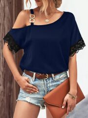 Kadın Tek Omuzu Askılı Kısa Kollu Toka Detaylı Dantelli Viskon Bluz