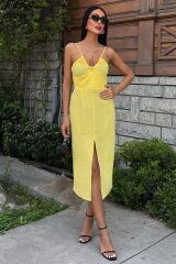 Göğsü Aksesuarlı Önü Yırtmaçlı Elbise 2899