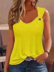 Kadın Askılı V Yaka Kuş Gözü Detaylı Viskon Bluz