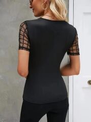 Kadın Kısa Kollu Yakası Açık Damla Ağ Tül Detaylı Viskon Bluz