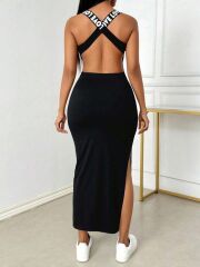 Kadın Yuvarlak Yaka Sırttan çapraz şerit Love Detaylı Yırtmaçlı Viskon Elbise