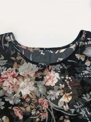 Kadın Kısa Kollu Yuvarlak Yaka çiçek Baskılı Asimetrik Kesim şifon Bluz