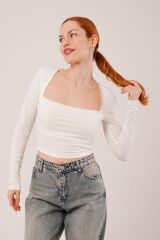 Kare Yaka Basic Beyaz Bluz