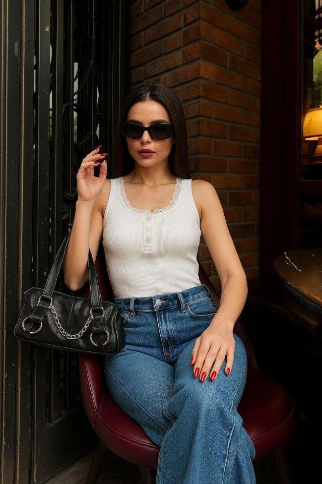 Kadın Dantel Detaylı Düğmeli Bluz