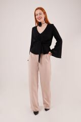 Ön Bağlamalı Volan Kol Siyah Bluz