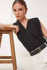 Kadın Sendy Kumaş Kruvaze Yaka Vatkalı Bluz