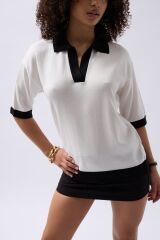 V Yaka Dokulu T-Shirt