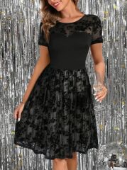 Kadın Kısa Kollu Bisiklet Yaka Tül Flok Baskı Detaylı Elbise