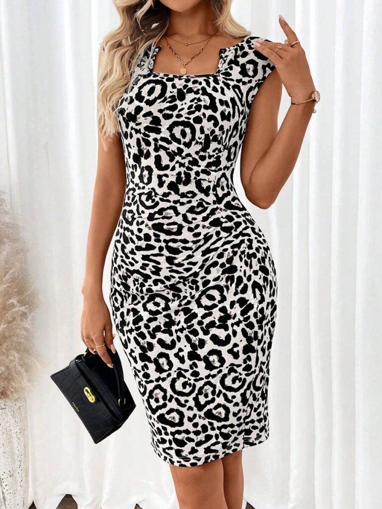 Kadın Kısa Kollu Kare Yakalı Leopar Desenli Dalgıç Elbise