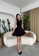 More İnci Detaylı Elbise