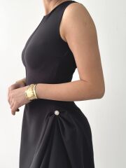 More İnci Detaylı Elbise