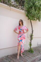 Fuşya Desenli Yırtmaçlı Elbise