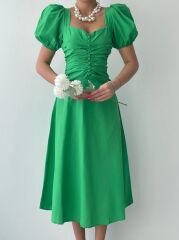 Kare Yaka Düğmeli Elbise