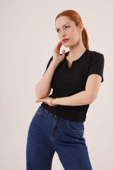 Kısa Kollu Yaka Detaylı Kaşkorse Siyah Bluz