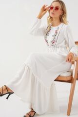 Nakışlı Uzun Tesettür Elbise 2550 - Beyaz