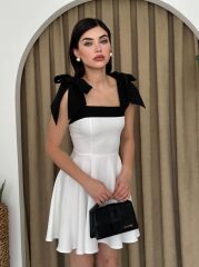 Cloche Omuzu Fiyonklu Elbise