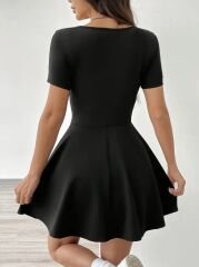 Kadın Kısa Kollu Kare Yaka Short Detaylı Cepli Dalgıç Elbise