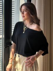 Kadın Tek Omuzu Açık Kısa Kollu Salaş Viskon Bluz