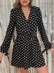 Kadın Yılbaşı özel Uzun Kollu Kruvaze Yaka Puantiyeli Desen Krep Mini Boy Elbise