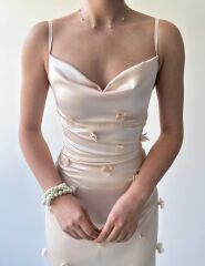 Dora Çiçek Detaylı Elbise