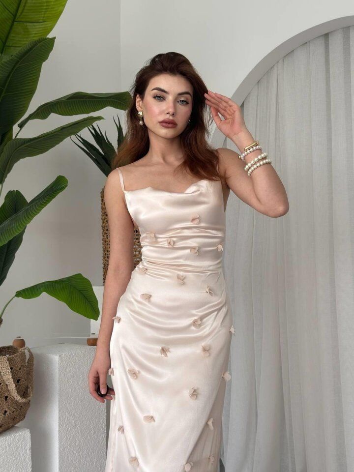 Dora Çiçek Detaylı Elbise