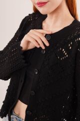 Ajurlu Düğmeli Siyah Hırka