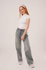 Boğazlı Parlak Kumaş Beyaz Crop