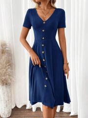 Kadın Kısa Kollu V Yakalı önden Düğmeli A Kesim Dokuma Elbise