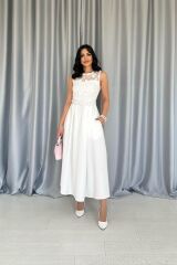 Beyaz Önü Dantel Detaylı Kemerli Elbise