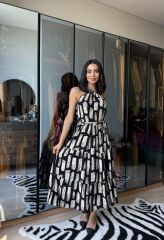 Kadın Viskon Kumaş Ip Askılı Halter Yaka Cepli Midi Boy Elbise