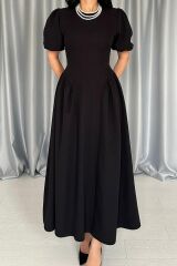 Siyah Etek Yanları Büzgülü Balon Kollu Elbise