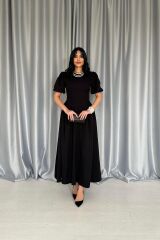 Siyah Etek Yanları Büzgülü Balon Kollu Elbise