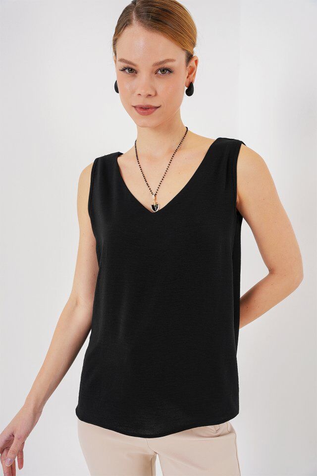 V Yaka Sıfır Kol Bluz 950 - Siyah