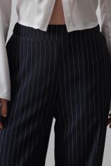 Beli Yarım Lastikli Palazzo Pantolon - Lacivert-Beyaz