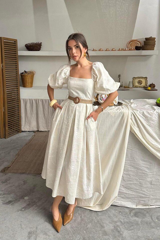 Bej Balon Kollu Brode Elbise