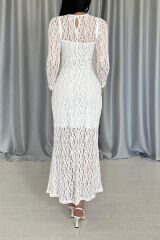 Beyaz Dantelli Uzun Kollu Elbise